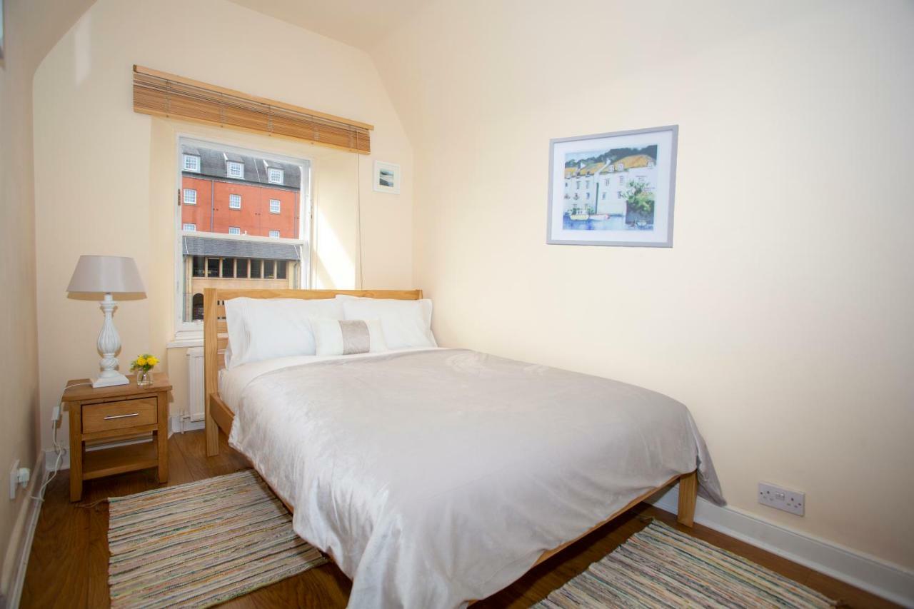 Spacious 2 Bed Apartment In The Heart Of Old Town Единбург Екстериор снимка